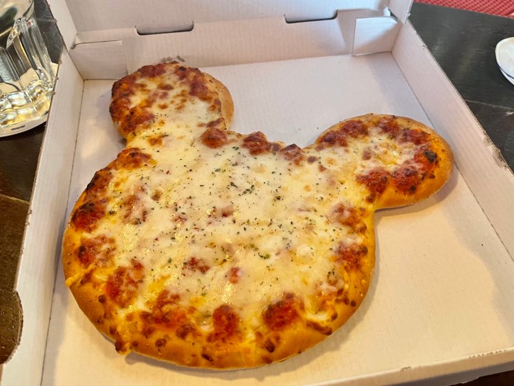 Mickey Shaped Pizza at Disneyland&nbsp;Paris