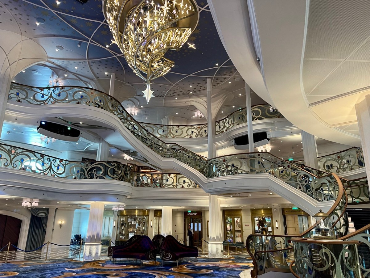 Disney Wish/ Disney&nbsp;Treasure